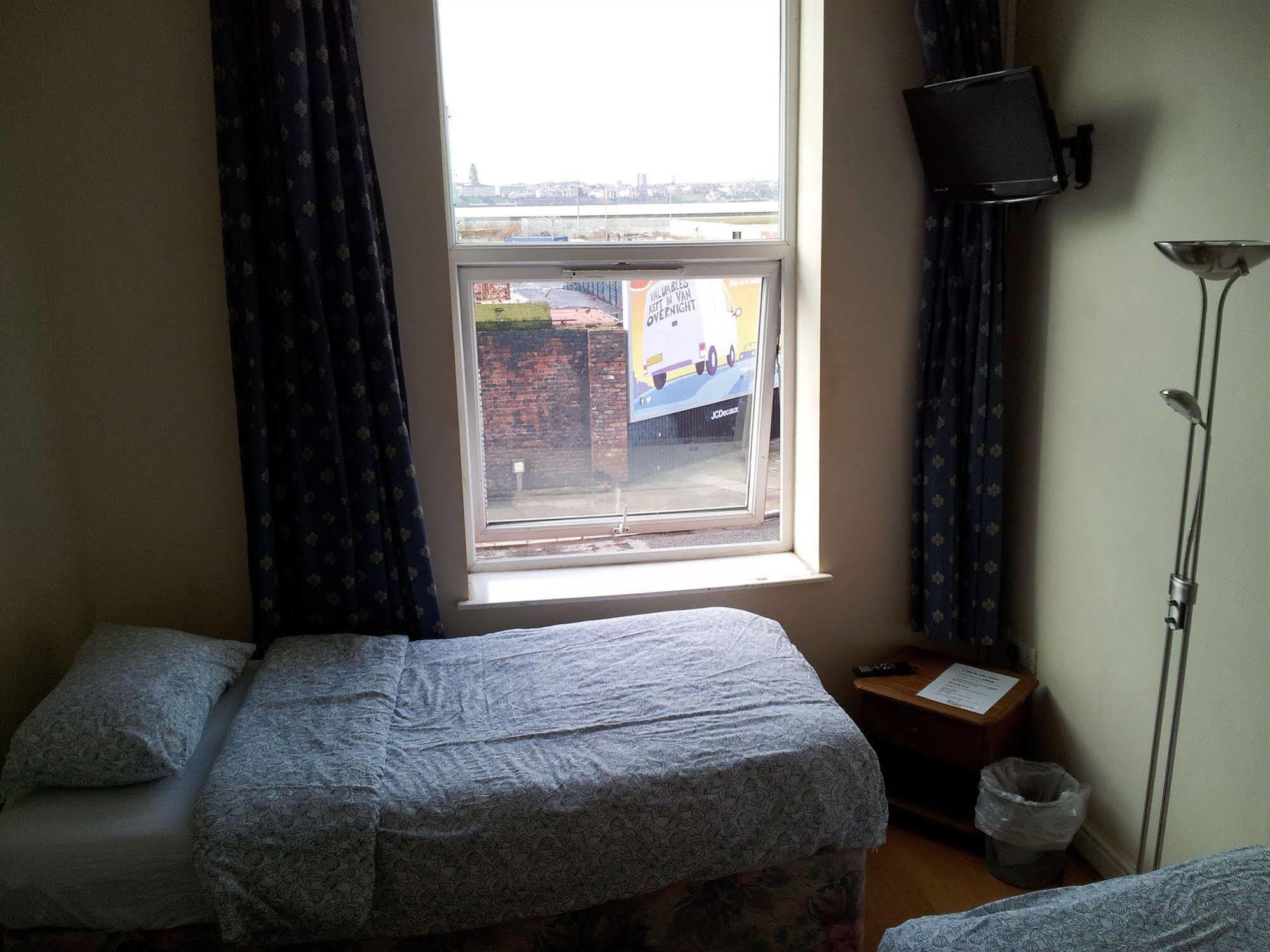Ten Streets Bed & Breakfast Liverpool Extérieur photo