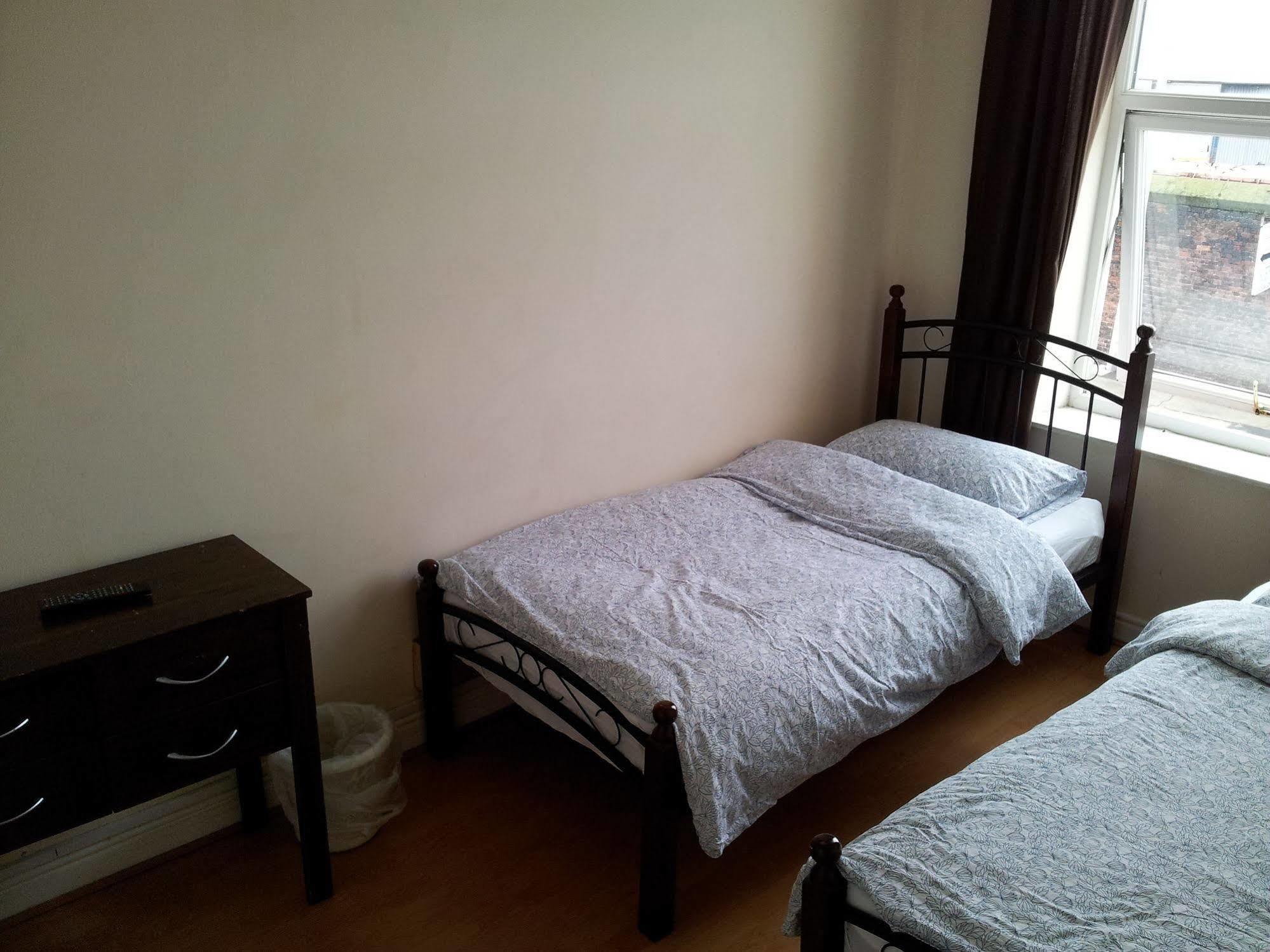 Ten Streets Bed & Breakfast Liverpool Extérieur photo